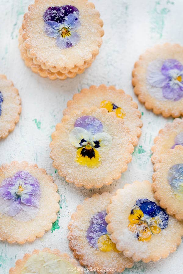 Pansy shortbread cookies