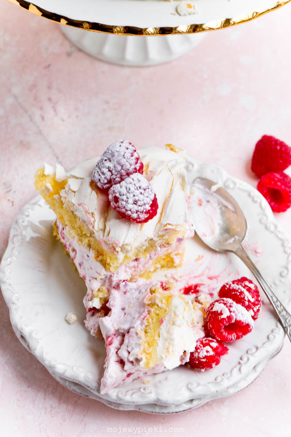 Raspberry Dream cake