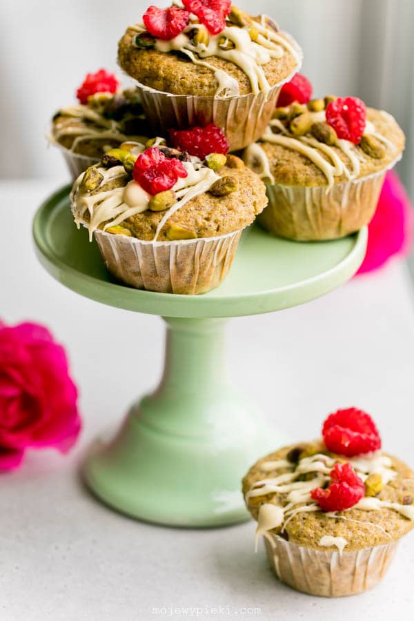 Pistachio muffins