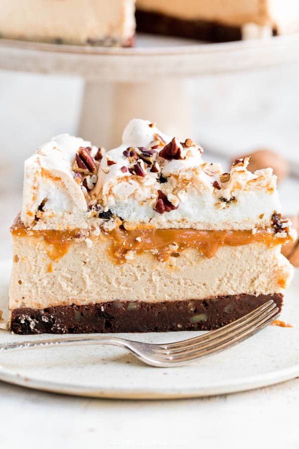 Dacquoise cheesecake