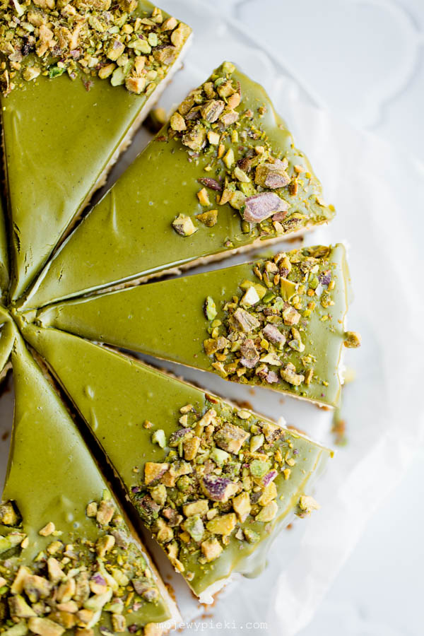 Pistachio cream cheesecake