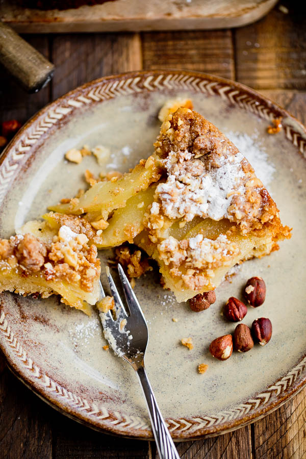 Pear and hazelnut cake