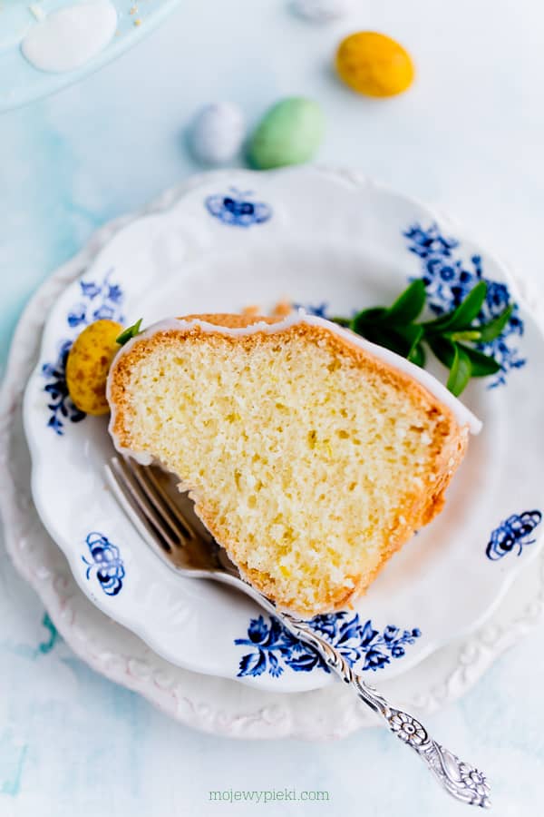 Mayonnaise bundt cake