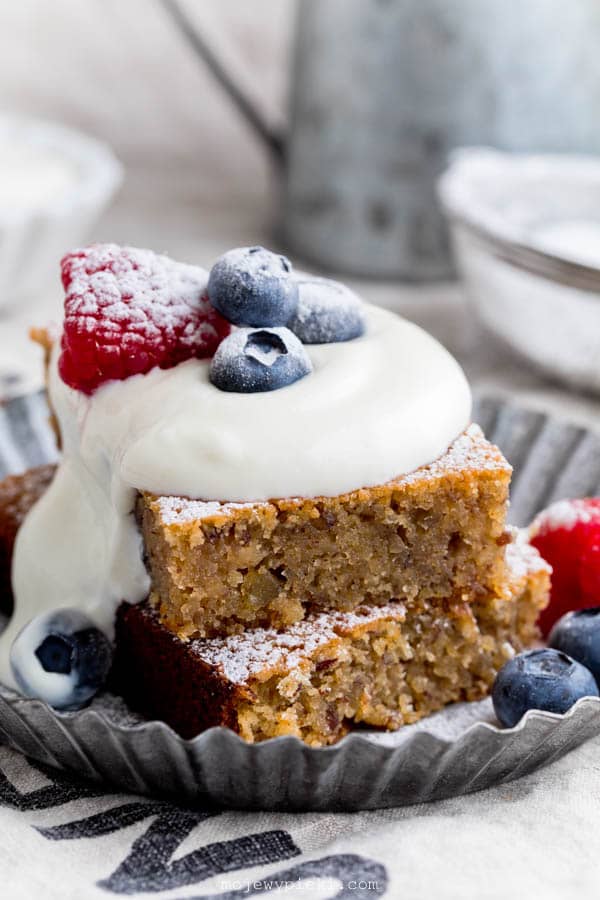 Almonds and walnuts blondie