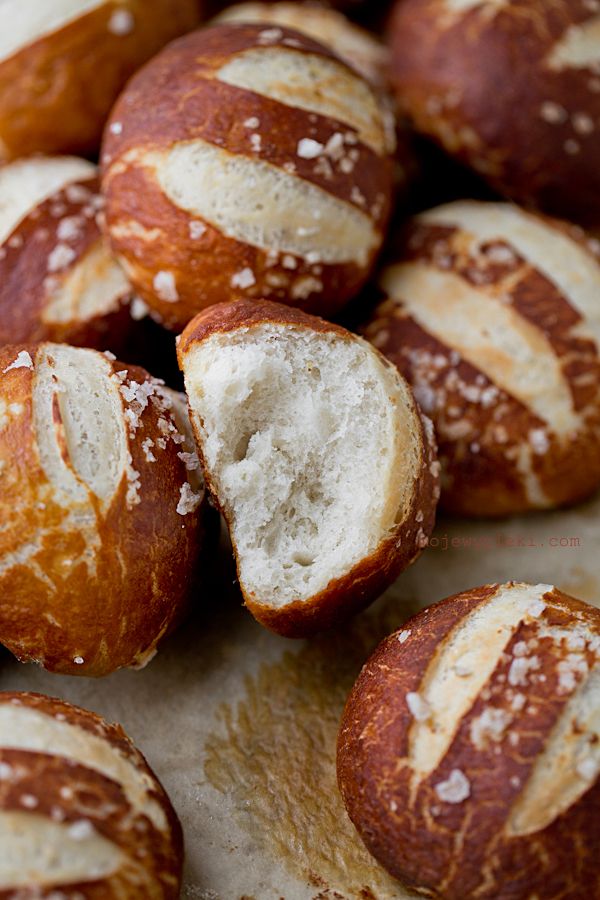 Pretzel rolls