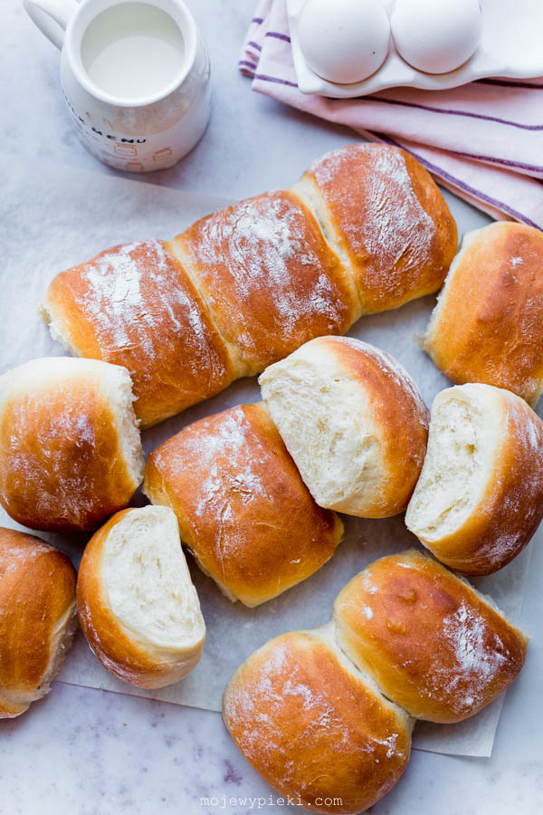 Kefir bread rolls