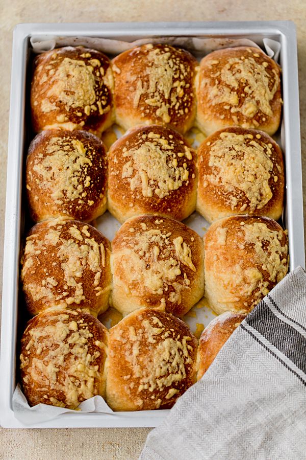 Beer and cheese buns