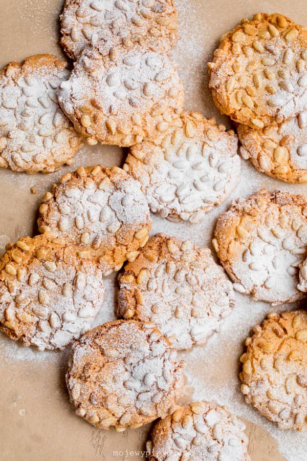 Pignoli cookies
