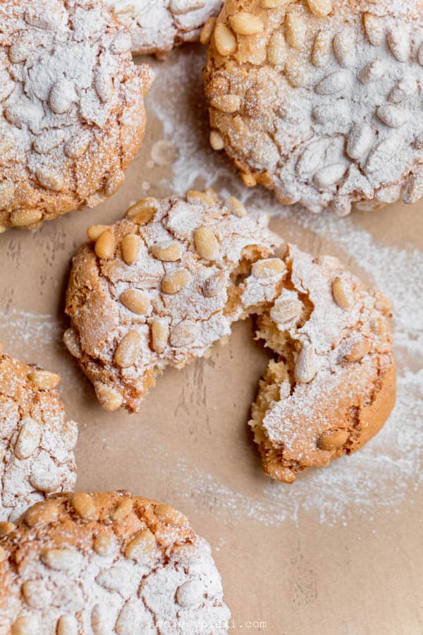 Pignoli cookies