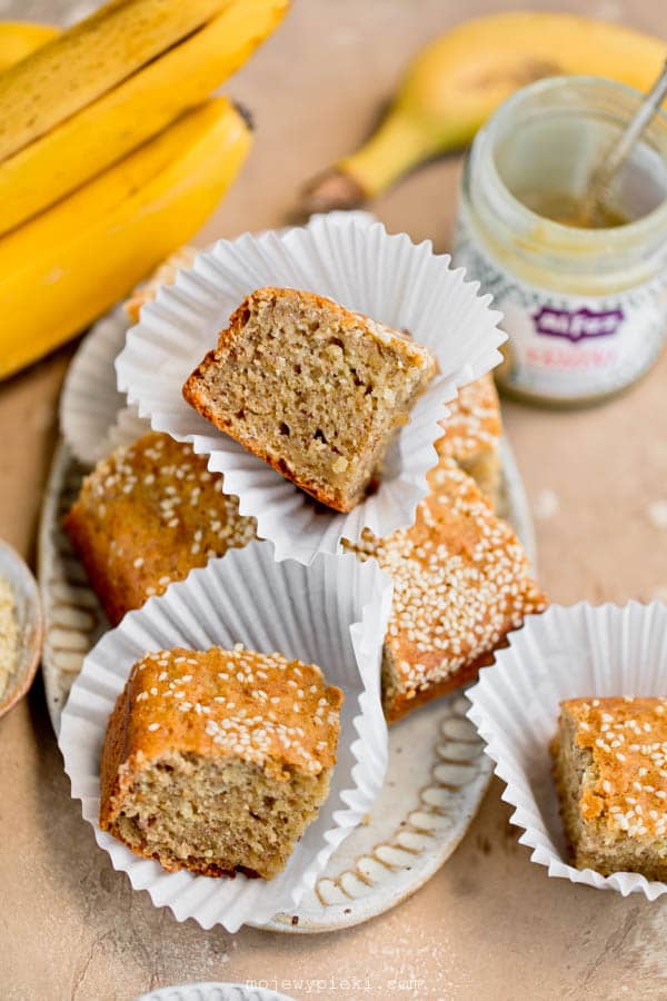 Banana tahini cake