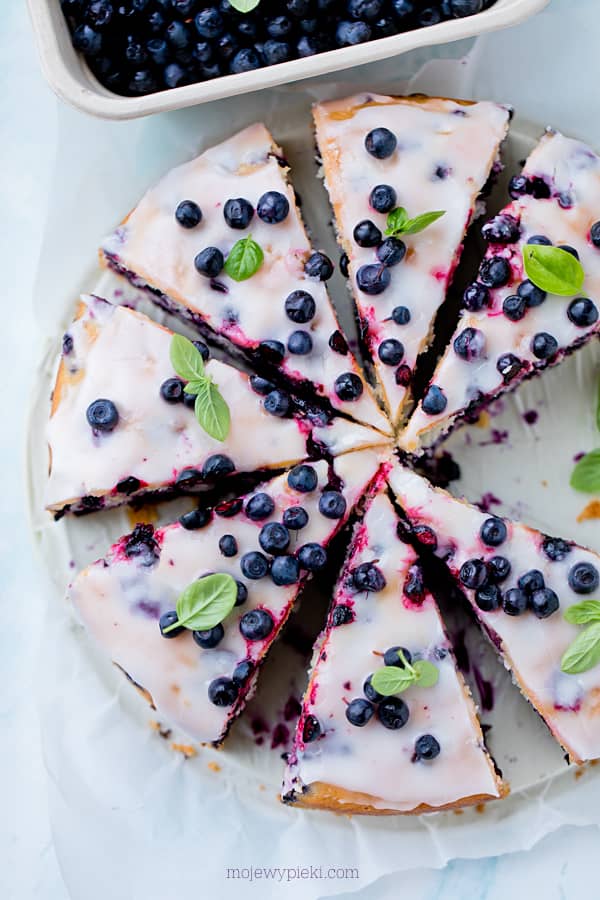 Lemon blueberry cake
