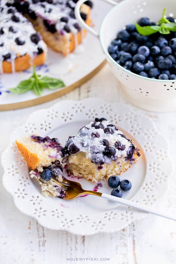 Coconut cake with blueberries