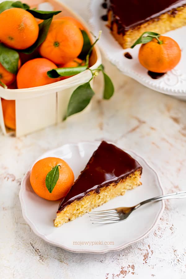 Almond and citrus cake