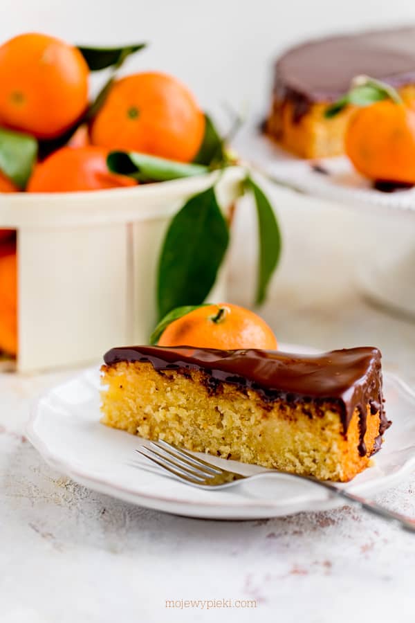Almond and citrus cake