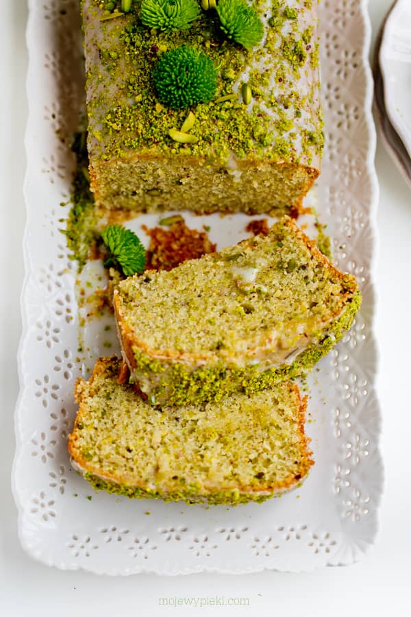 Pistachio, cardamom and lemon drizzle cake