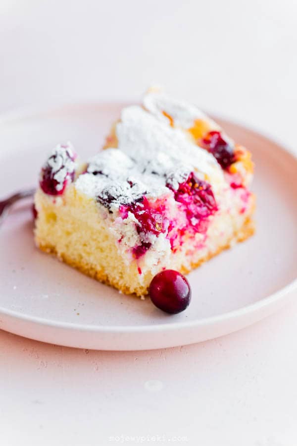 Cranberry cheesecake cake
