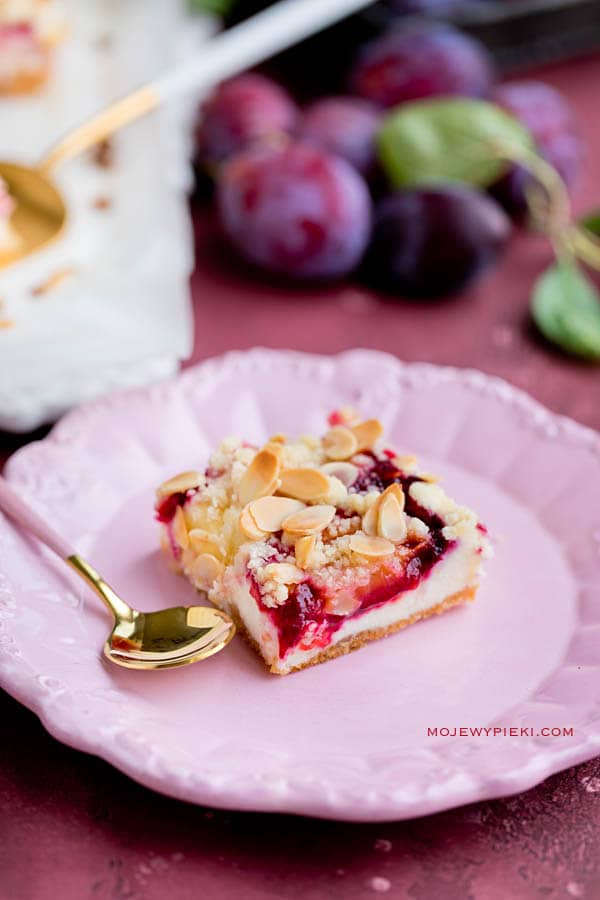 Delicate ricotta cheesecake with plums