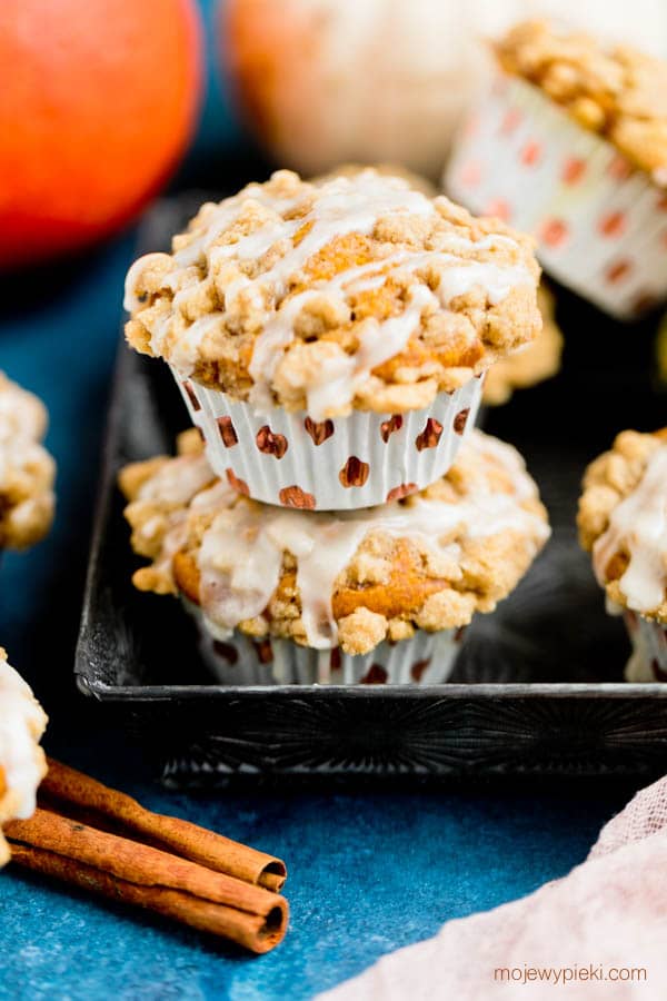Pumpkin crumble muffins