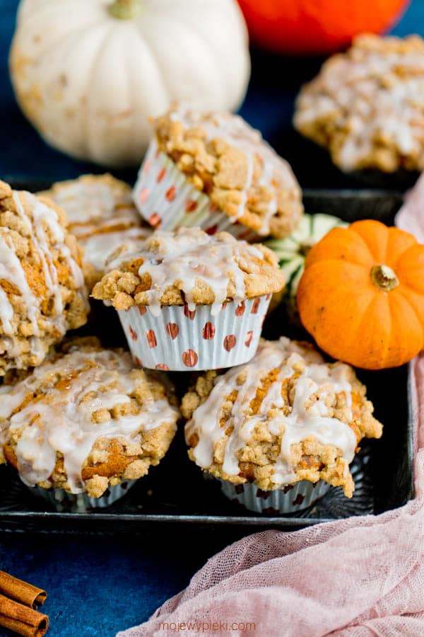 Pumpkin crumble muffins