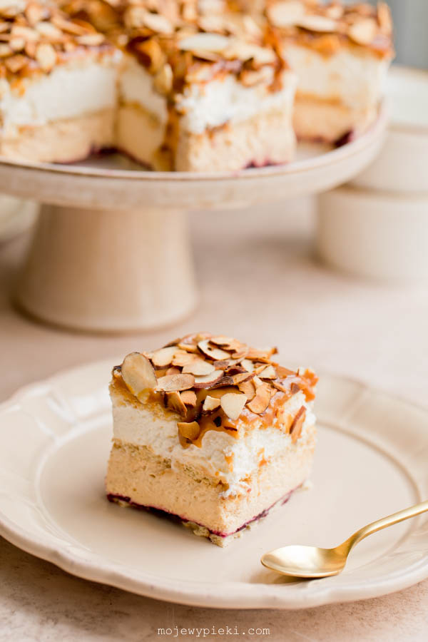 No-bake caramel cracker cake