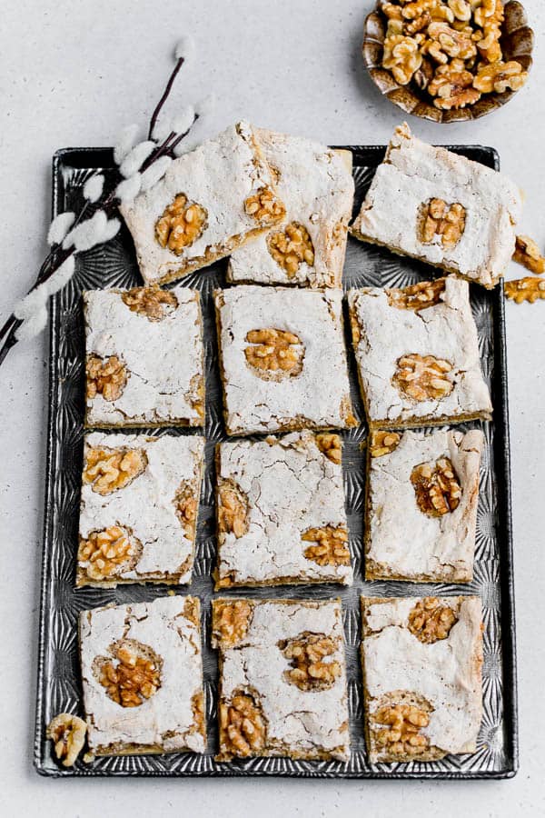 Walnut meringue mazurek