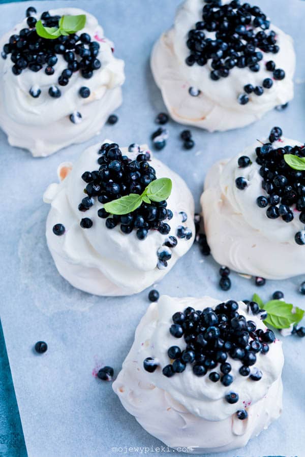 Mini Pavlovas with blueberries