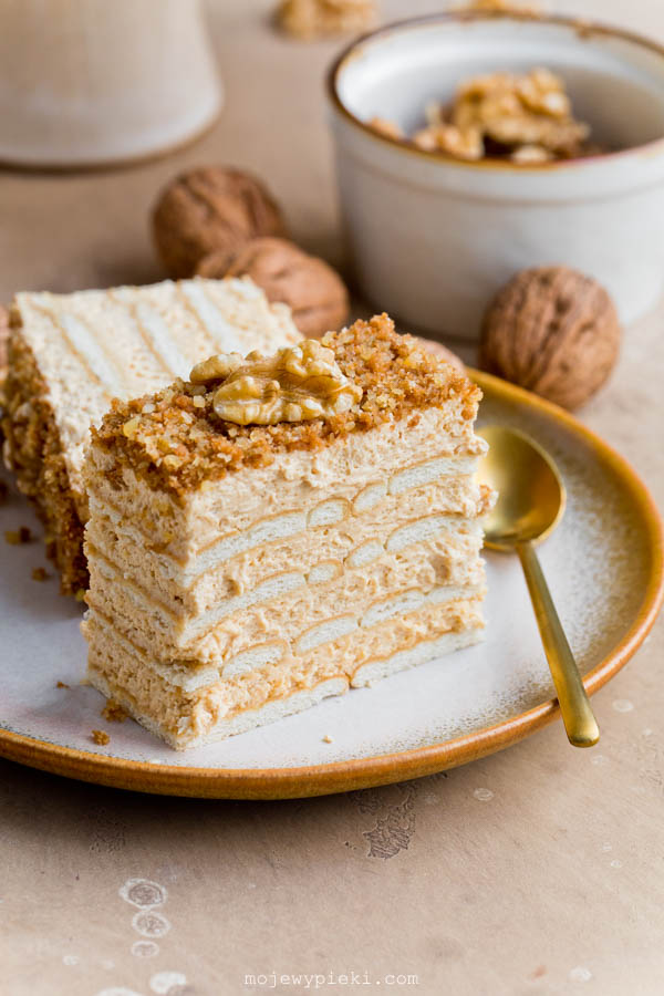 No-bake honey cake