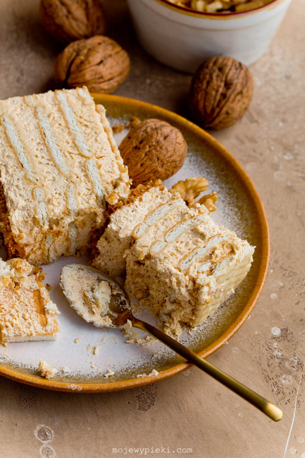 No-bake honey cake