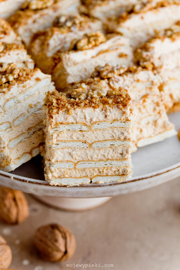 No-bake honey cake