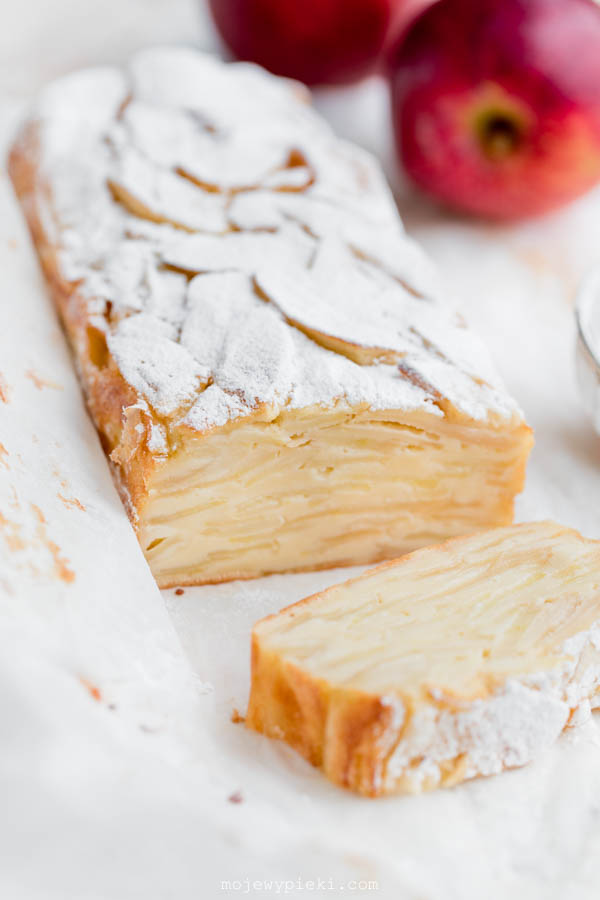 Invisible apple cake