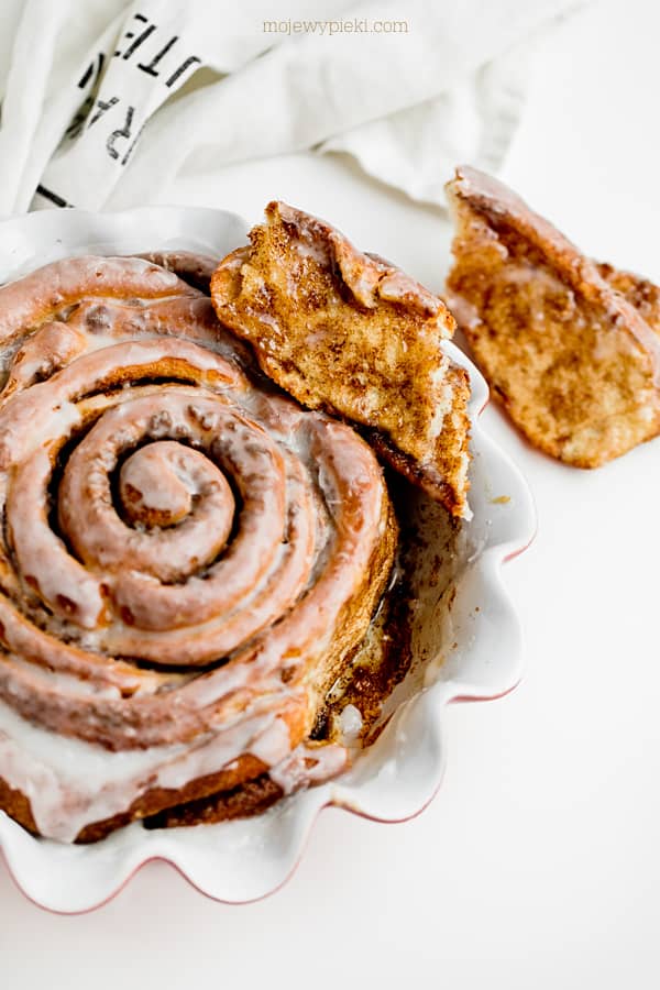 Giant cinnamon roll