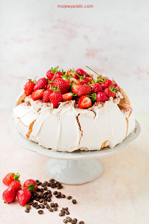 Strawberry Pavlova with coffee cream