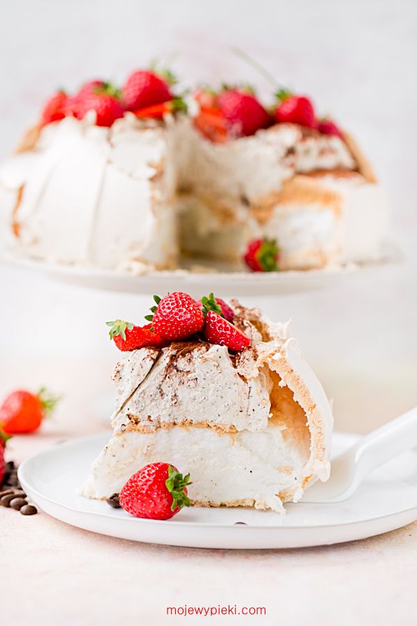 Strawberry Pavlova with coffee cream
