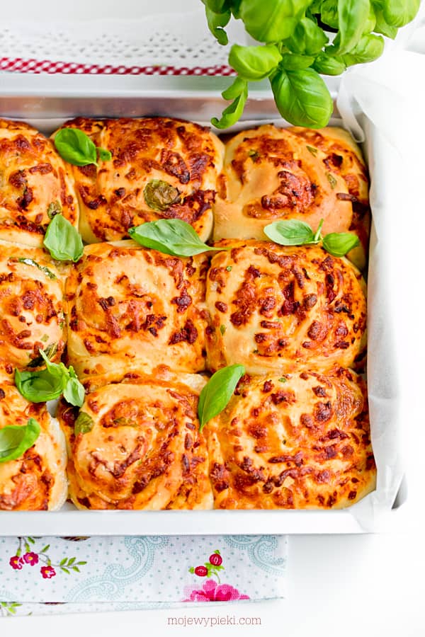Pizza rolls