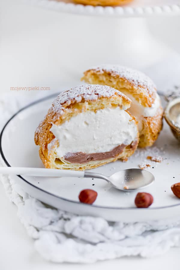 Craquelin choux buns with chocolate hazelnut cream
