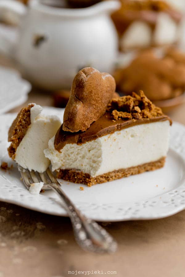 No-bake honey and gingerbread cheesecake