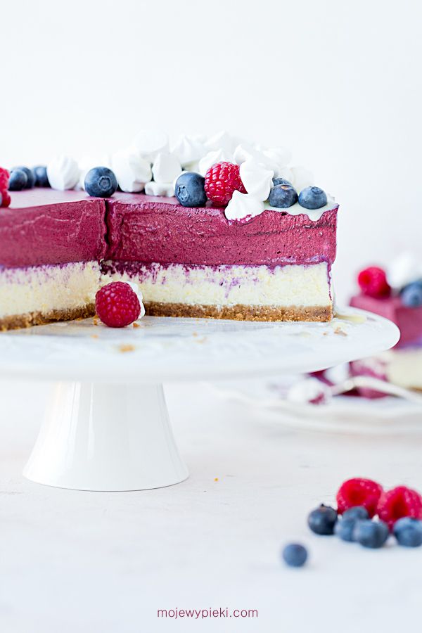 Blueberry mousse cheesecake