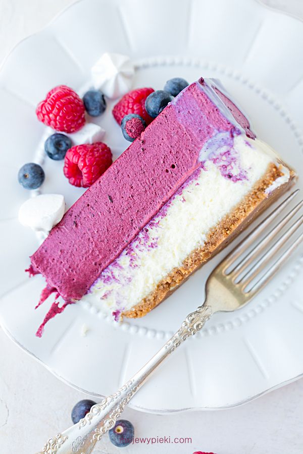 Blueberry mousse cheesecake
