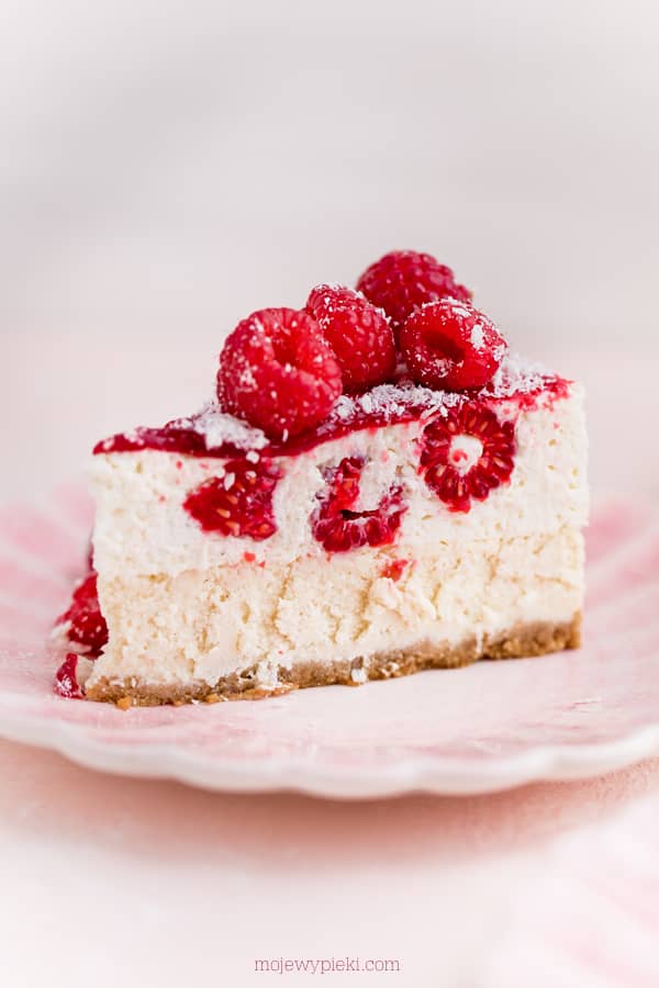 Coconut mousse cheesecake with raspberries
