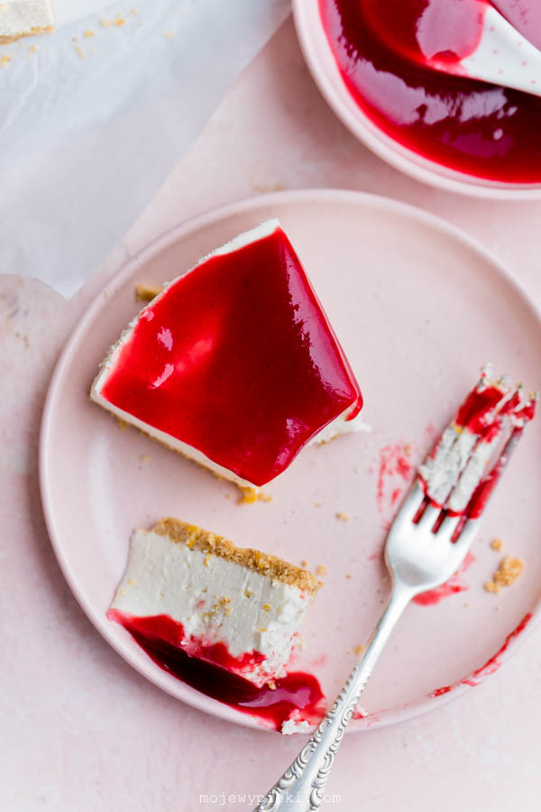 No-bake plum cheesecake
