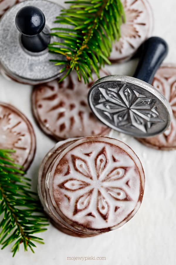 Stamped chocolate gingerbread cookies