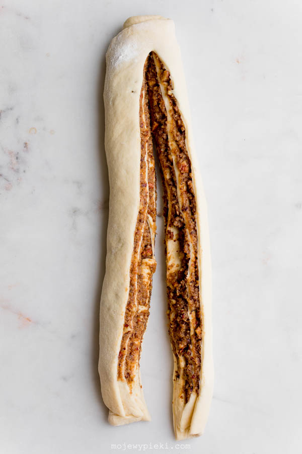 Cinnamon walnut twist bread