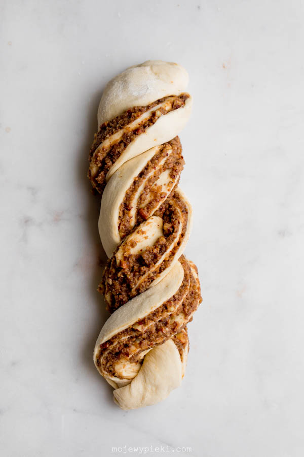 Cinnamon walnut twist bread