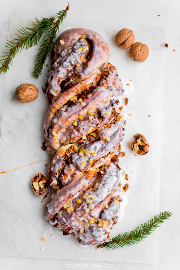 Cinnamon walnut twist bread