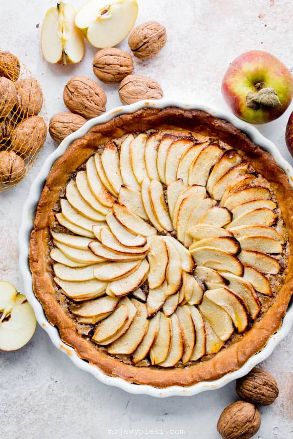 Apple and walnut tart