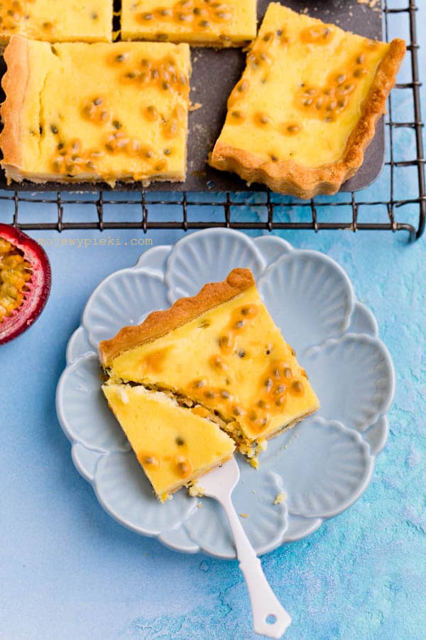 Passion fruit tart