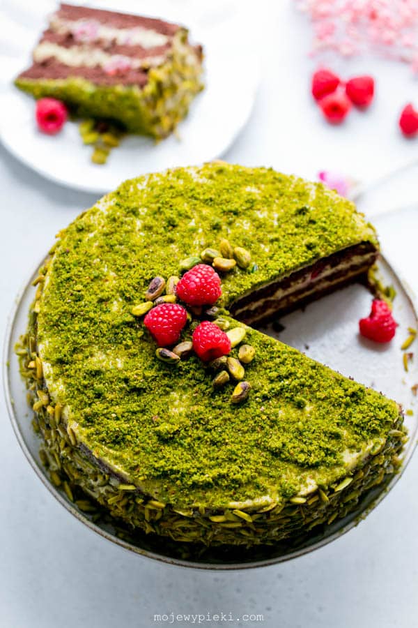 Pistachio cake