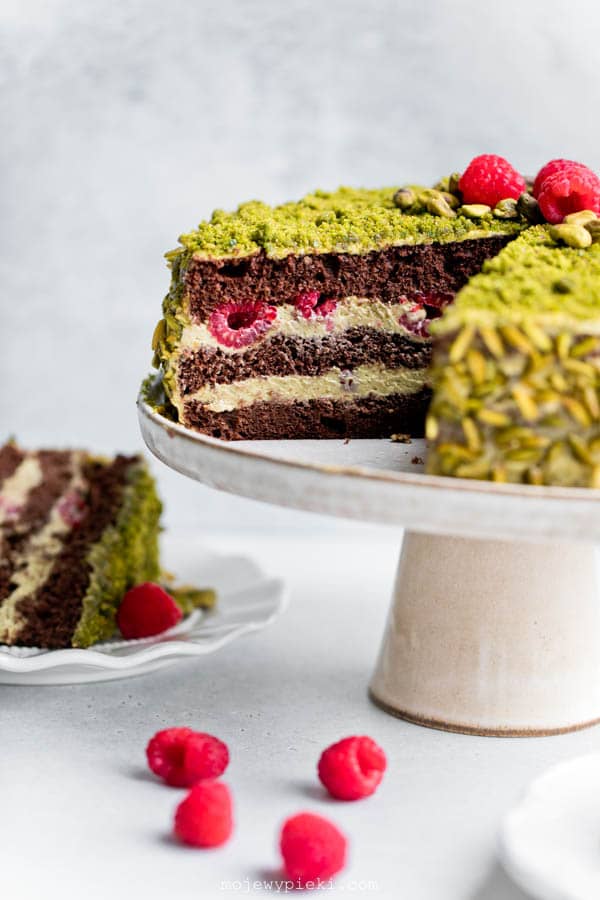 Pistachio cake