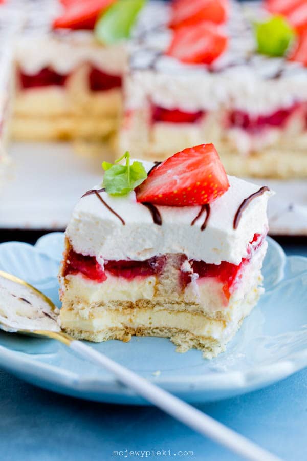 Strawberry Iceberg cake