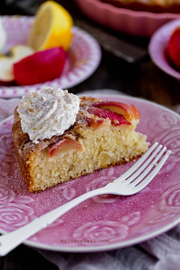 Italian apple cake